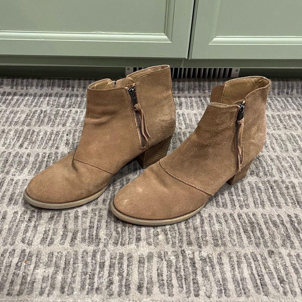 American Eagle Outfitters Double Zip Bootie Suede Leather Block Heel Tan Size 10